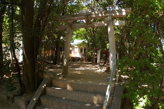 659-0013-43-1　岩園天神社