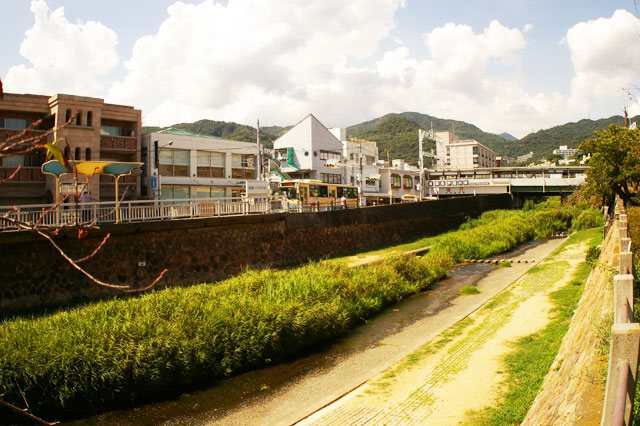 659-0094　芦屋川駅方面