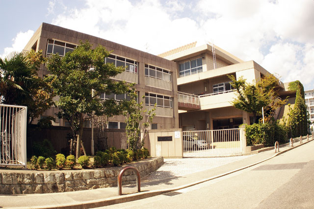 659-0064-1　県立芦屋高校