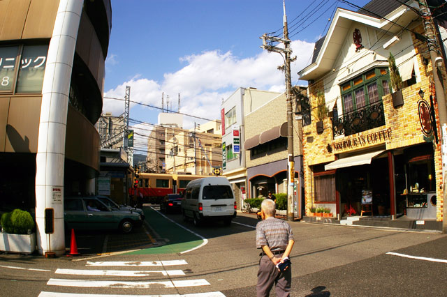 659-0064　阪神芦屋駅前南詰