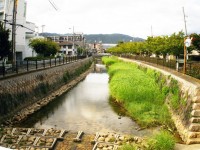 宮川橋から上流を｜西蔵町